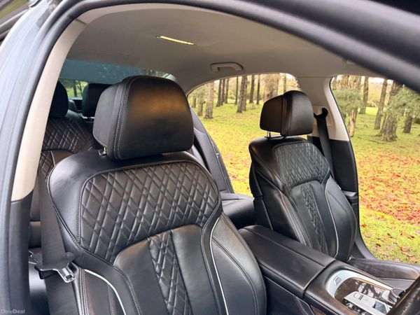 BMW 7-Series 2019 740e Exclusive 379855262