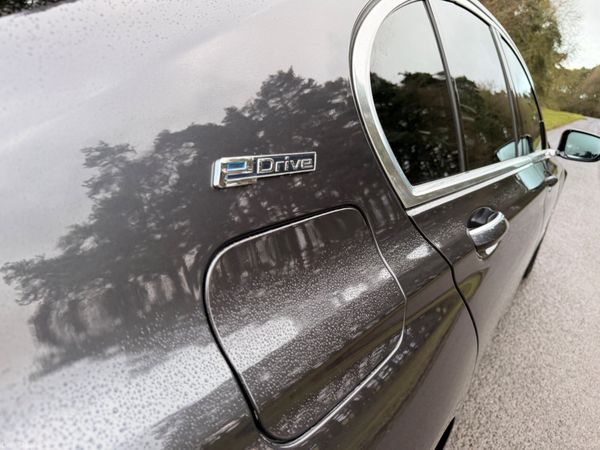 BMW 7-Series 2019 740e Exclusive 379855296