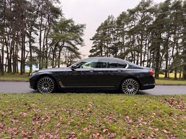 BMW 7-Series 2019 740e Exclusive 379855238