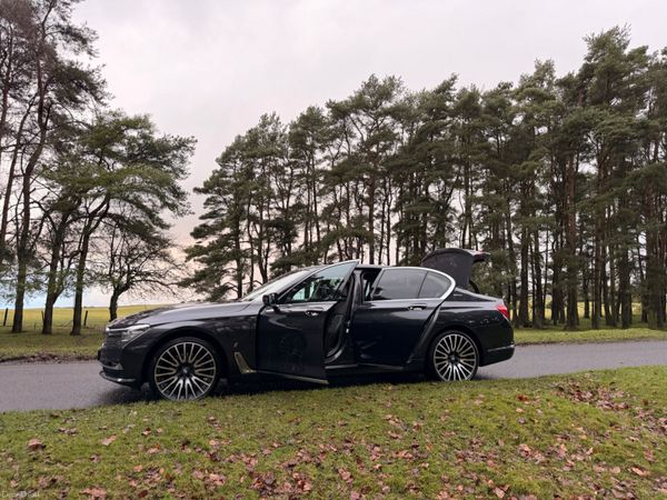 BMW 7-Series 2019 740e Exclusive 379855308