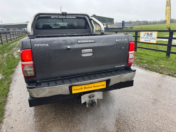 161 Toyota Hilux Invincible 3.0L****NO VAT 379859358