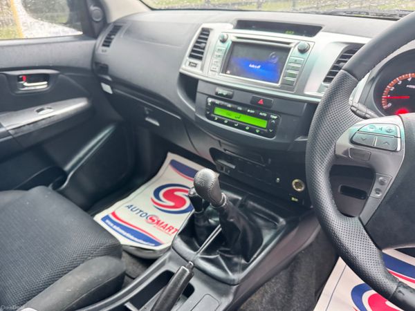 161 Toyota Hilux Invincible 3.0L****NO VAT 379859362