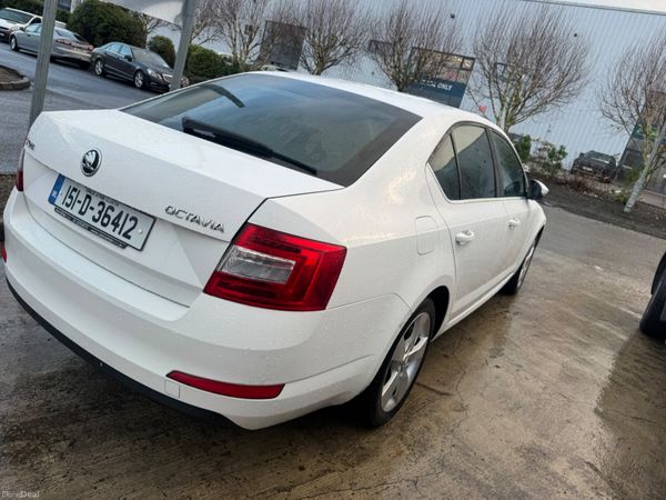 Skoda Octavia 2015 Automatic 379859326