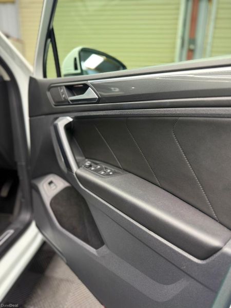VW Tiguan 2020 (201) - Highline + Pano Sunroof! 379870216