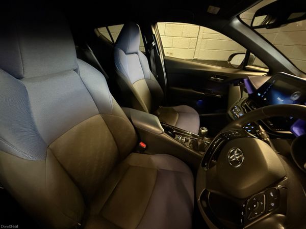 181 Toyota C-HR 1.2 Luna Sport *V Low Klms * 379823944