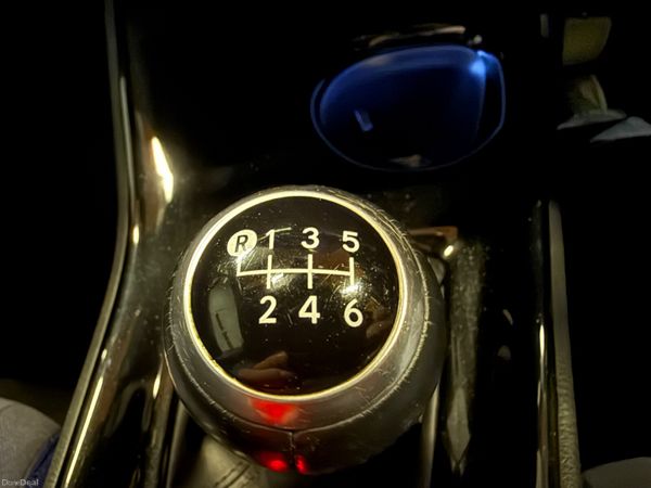 181 Toyota C-HR 1.2 Luna Sport *V Low Klms * 379823946