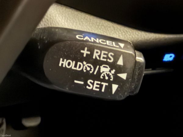 181 Toyota C-HR 1.2 Luna Sport *V Low Klms * 379824020