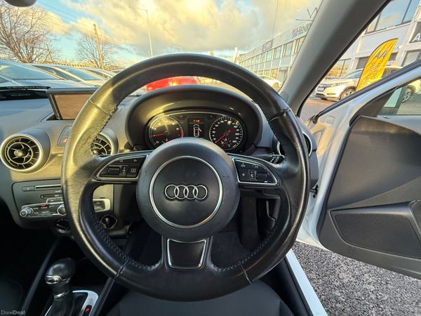 Audi A1 2016 379947312