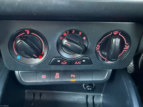 Audi A1 2016 379947314