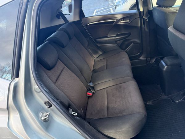 2015 Honda Jazz/Fit 1.5 Hybrid Automatic 379951368