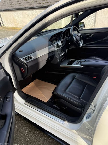 Mercedes-Benz E-Class 2015 379977844