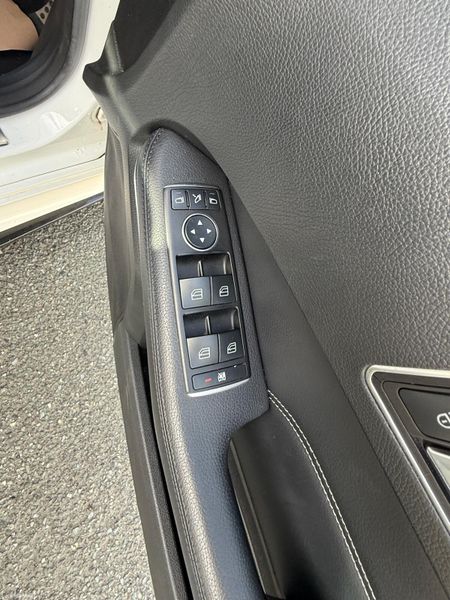 Mercedes-Benz E-Class 2015 379977852