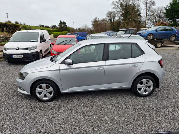 Skoda Fabia 2017 379987008