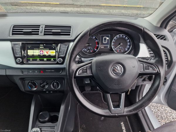 Skoda Fabia 2017 379987032