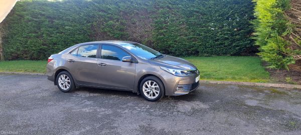 Toyota Corolla 2017. Petrol. Luna Model 379914086
