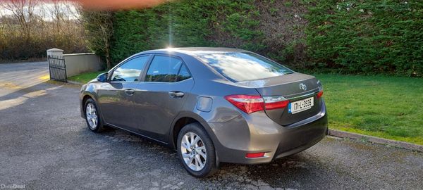 Toyota Corolla 2017. Petrol. Luna Model 379914120