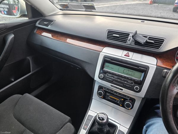 Volkswagen Passat 2010 379919680