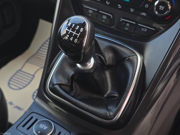 FORD KUGA 2016 HIGH SPEC TITANIUM MODEL 380047936