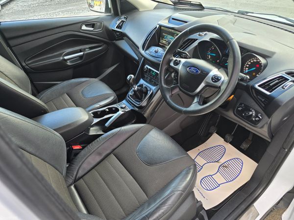 FORD KUGA 2016 HIGH SPEC TITANIUM MODEL 380047938