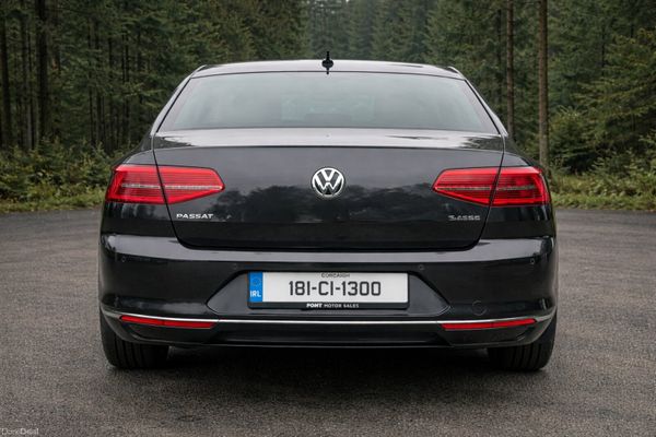 181 Volkswagen Passat 2.0TDI HIGHLINE DSG 380052240