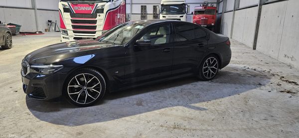 BMW 5-Series 2023 380052482