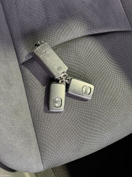 2014 Toyota Prius 1.8 Hybrid Automatic 7 seats 380097664