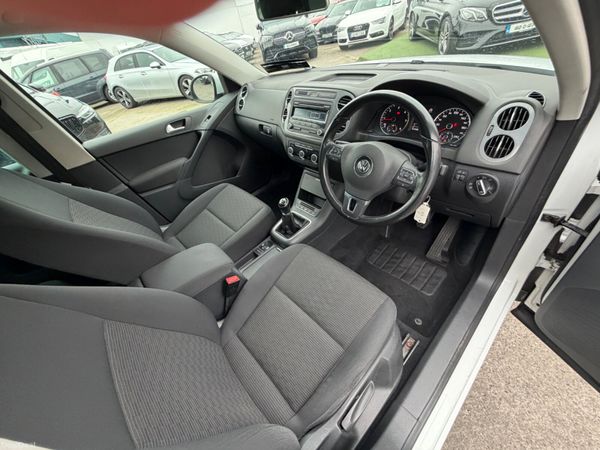 141 VOLKSWAGEN TIGUAN 2.0 TDI 150 —LOW KMS —- 380033018