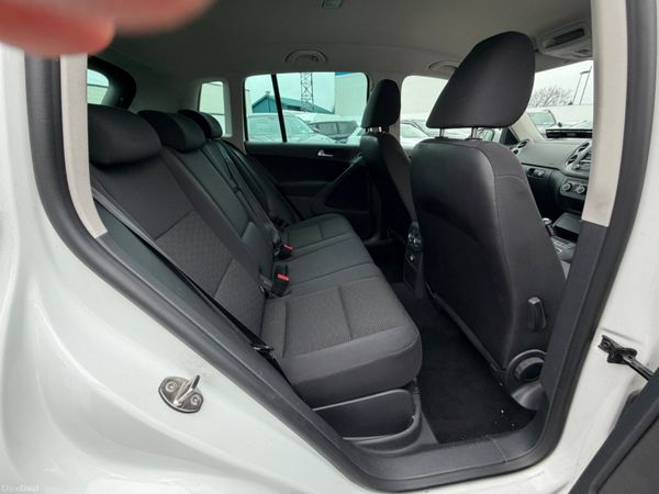 141 VOLKSWAGEN TIGUAN 2.0 TDI 150 —LOW KMS —- 380033030