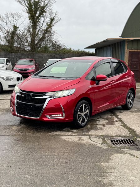 HONDA FIT HYBRID 2018 60000 KM 2 keys High Spec 380037678