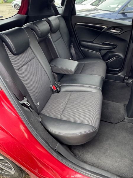 HONDA FIT HYBRID 2018 60000 KM 2 keys High Spec 380037692