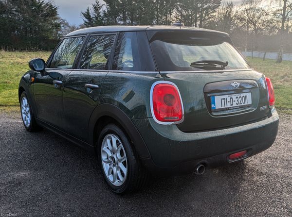 MINI COOPER BI-TONE GREEN WITH BLACK ROOF 380141894