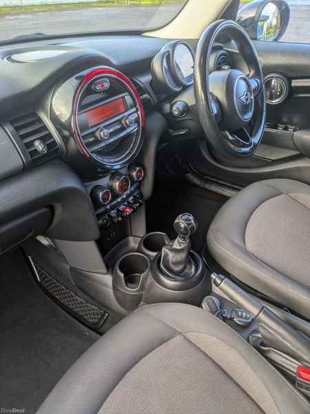 MINI COOPER BI-TONE GREEN WITH BLACK ROOF 380141988