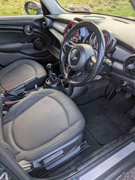 MINI COOPER BI-TONE GREEN WITH BLACK ROOF 380142056