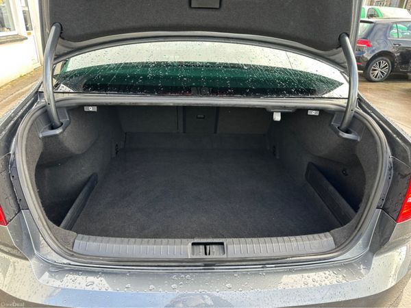 Volkswagen Passat HIGHLINE 1.6 TDI MANUAL 6SPEED F 380169074