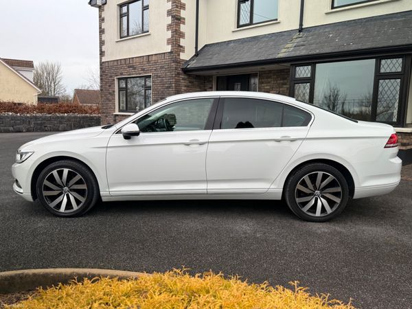 Now Reserved! 181 Volkswagen Passat Business! 380279740