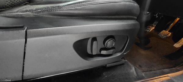 Land Rover Discovery Sport 2016 - Low Milage 380280094