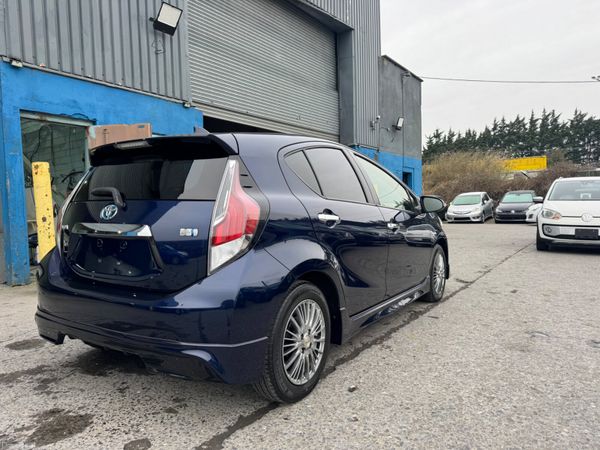 2017 Toyota Aqua Hybrid Automatic 380204626