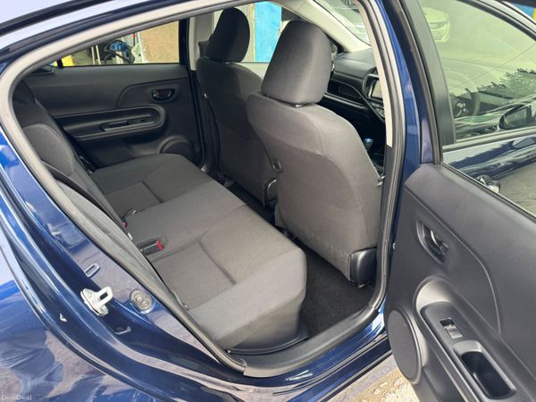 2017 Toyota Aqua Hybrid Automatic 380204632