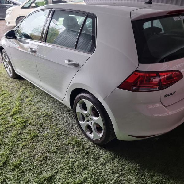2016 Volkswagen Golf  Automatic 380230328