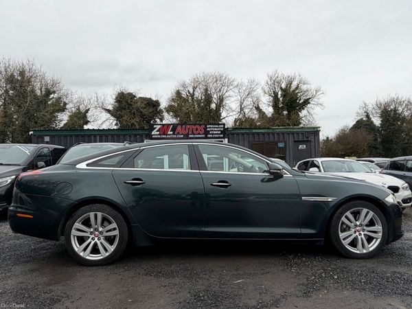 151 Jaguar XJ 3.0 D Premium Luxury 380236842