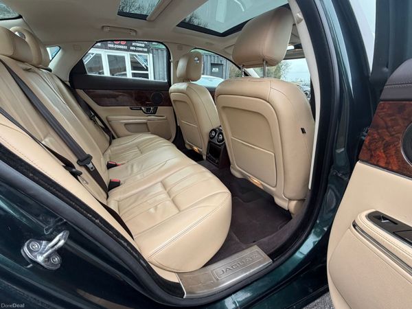 151 Jaguar XJ 3.0 D Premium Luxury 380236870