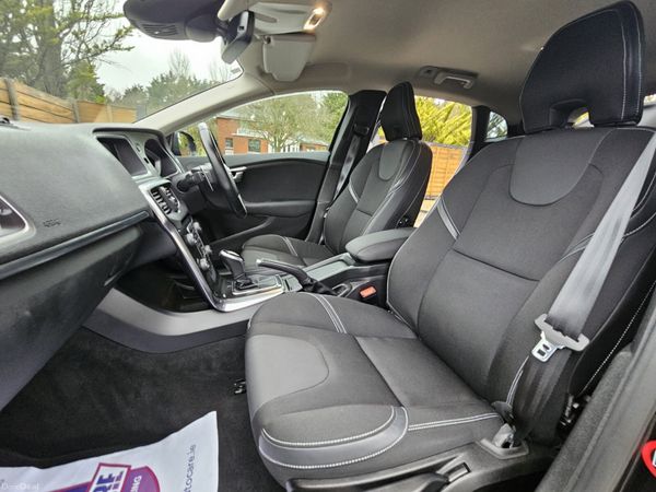 Volvo V40 D4 2.0 DIESEL AUTO NEW NCT 02/28 380344060