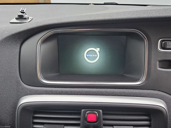 Volvo V40 D4 2.0 DIESEL AUTO NEW NCT 02/28 380344086