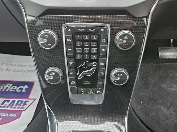 Volvo V40 D4 2.0 DIESEL AUTO NEW NCT 02/28 380344096