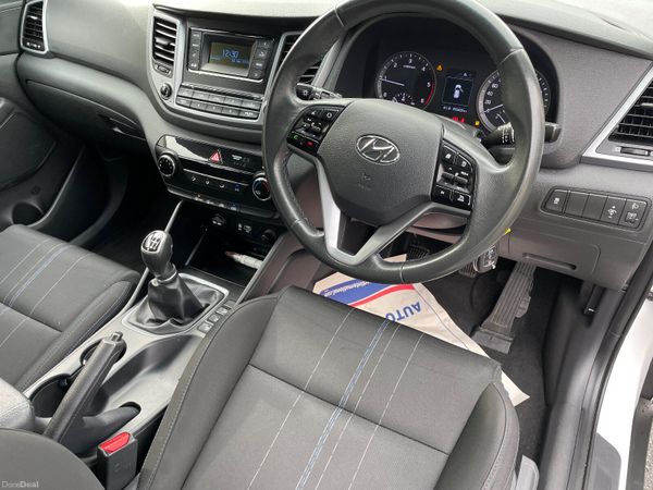 Hyundai Tucson 2017 ice white ! 380368800