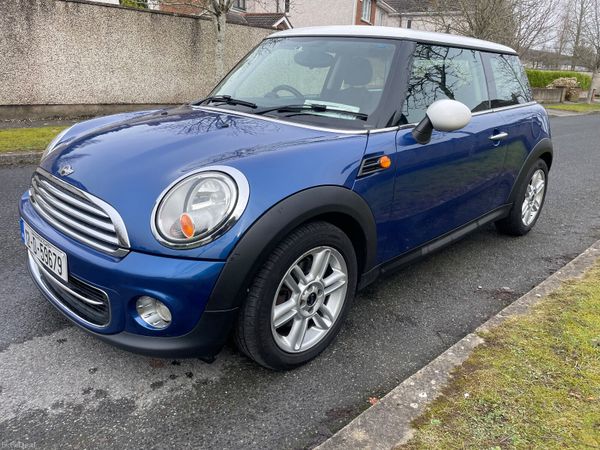 Mini Cooper 2012 petrol only 124klms ! 380369142