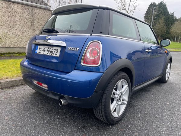 Mini Cooper 2012 petrol only 124klms ! 380369144