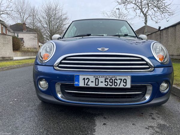 Mini Cooper 2012 petrol only 124klms ! 380369110