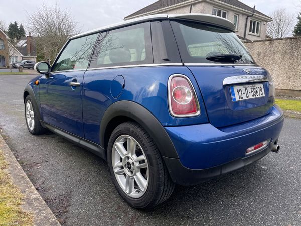 Mini Cooper 2012 petrol only 124klms ! 380369118