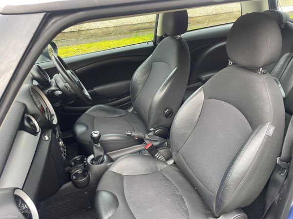 Mini Cooper 2012 petrol only 124klms ! 380369126